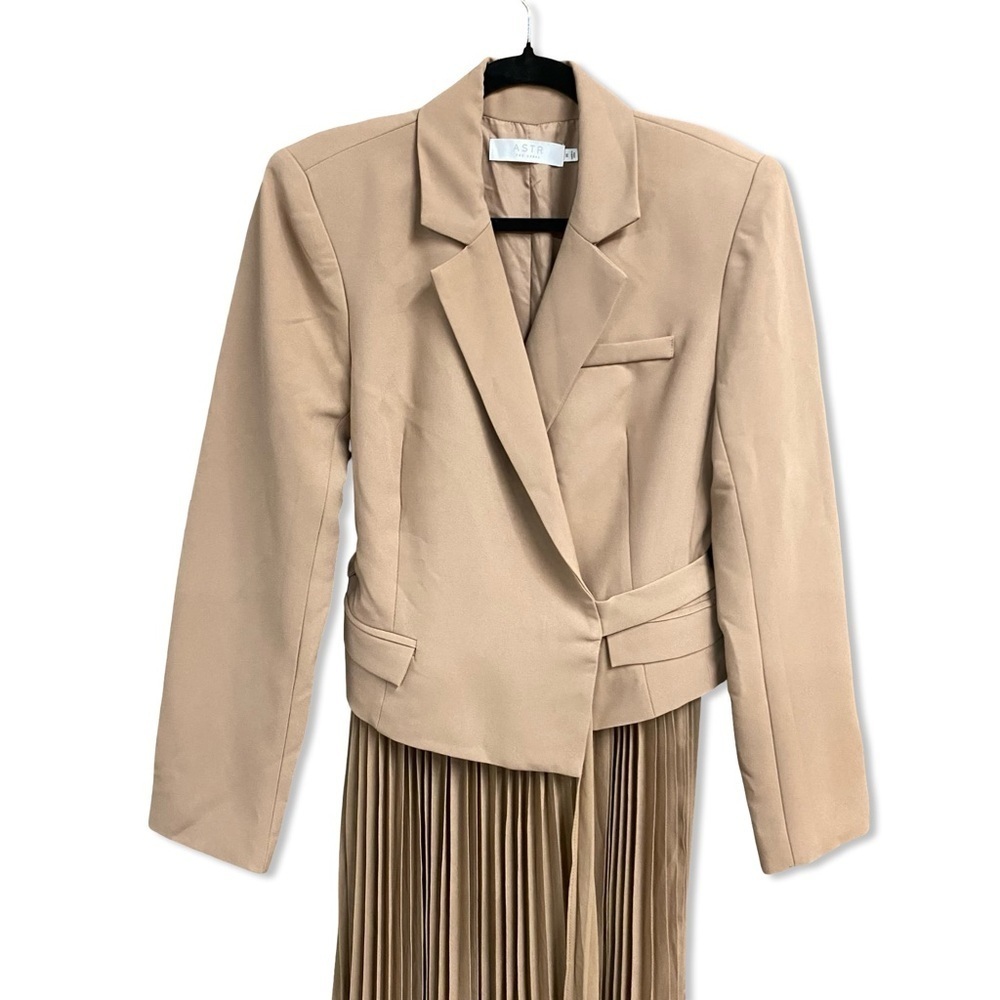ASTR The Label Sekani Dress Camel Tan Midi Pleated Skirt jacket Revolve M - Picture 9 of 10